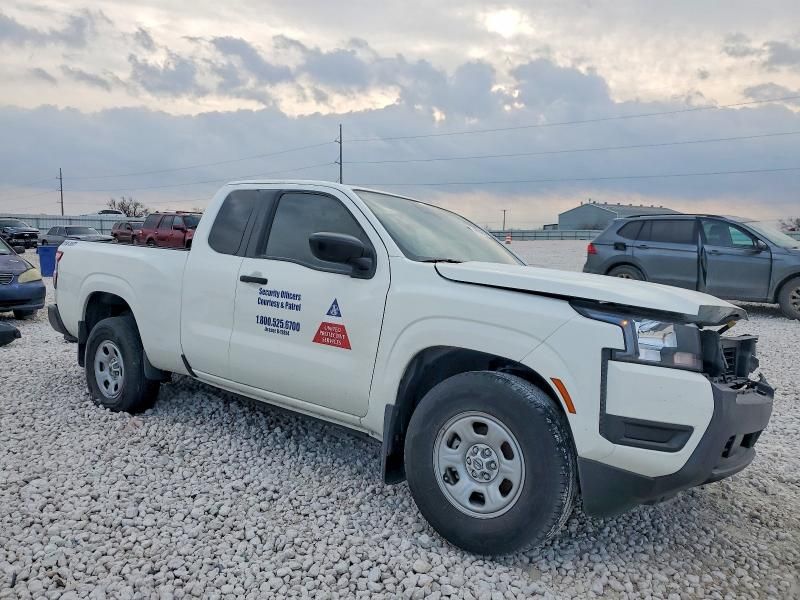2025 Nissan Frontier s