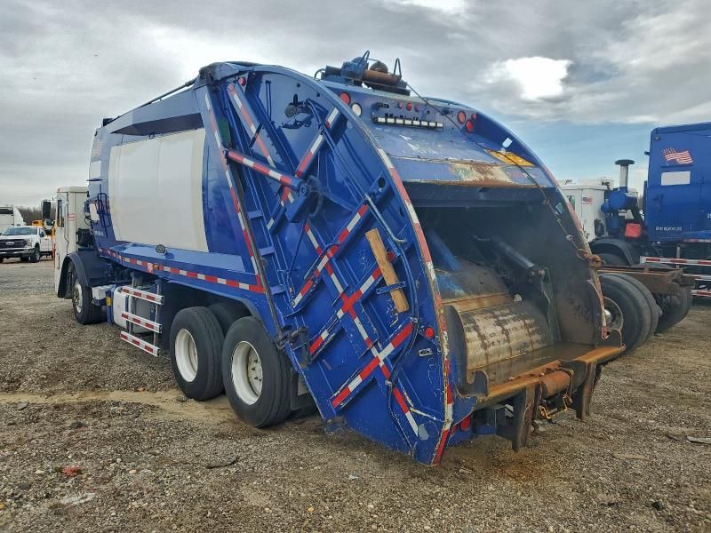 2014 Mack Leu613 Refuse Truck