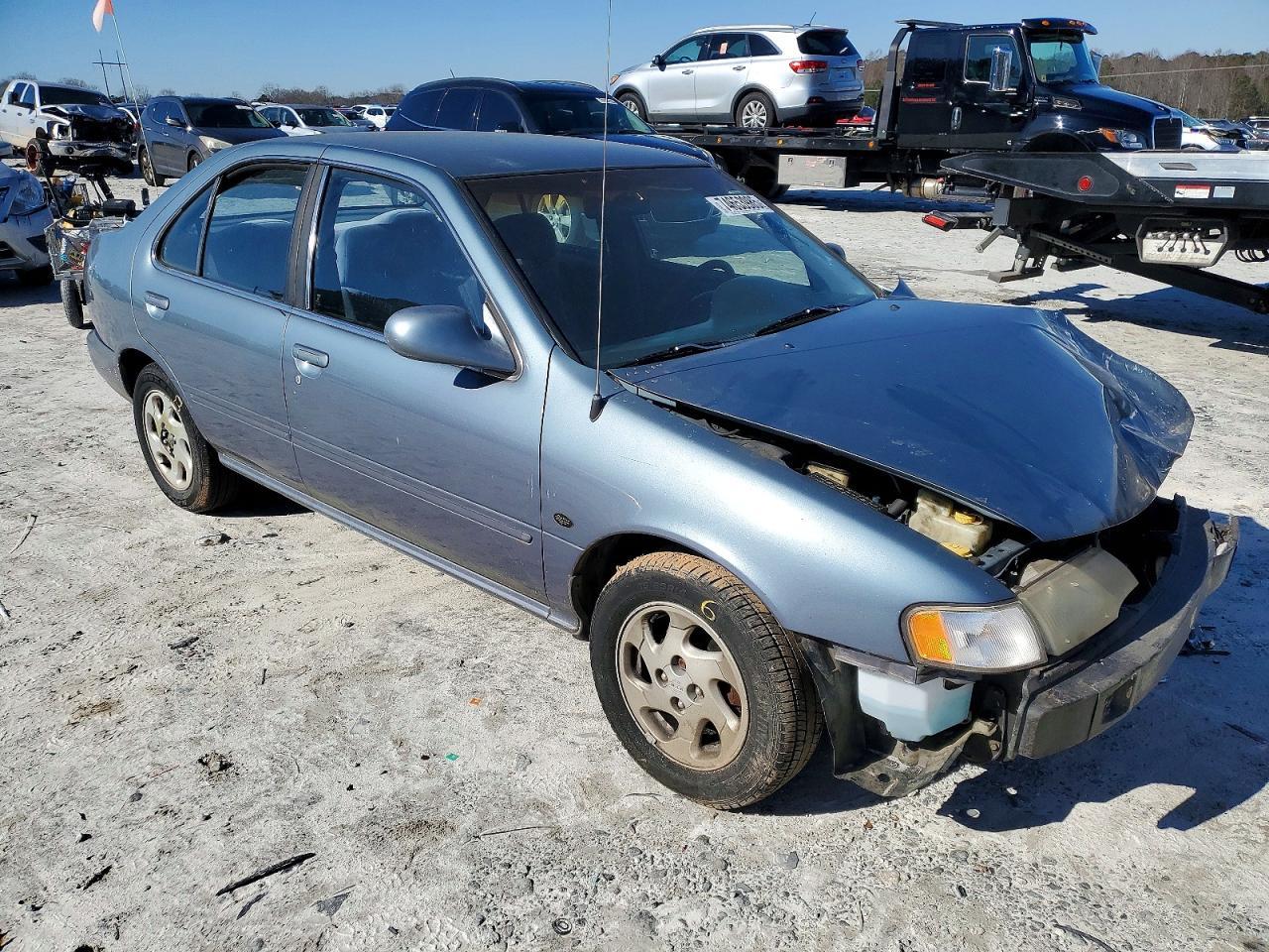 1999 Nissan Sentra Base