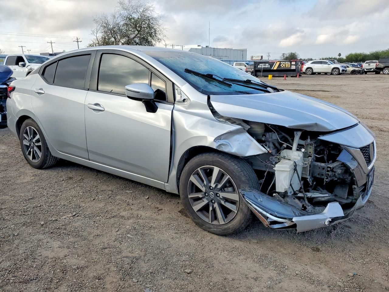 2021 Nissan Versa sv