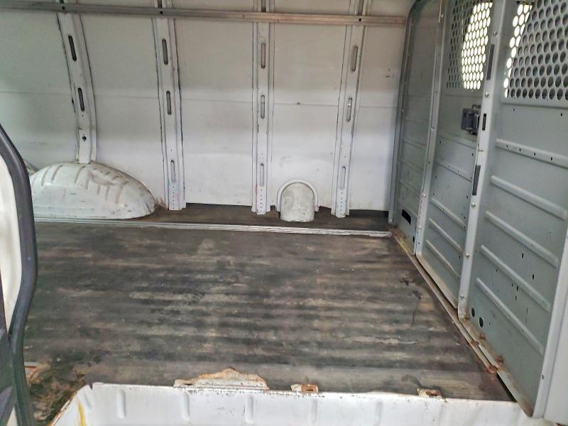 2012 Chevrolet Express G2500 Delivery Van