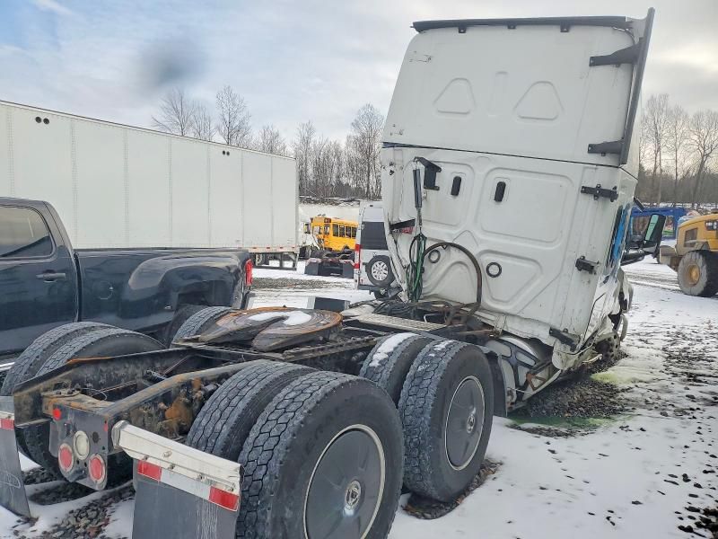 2021 Freightliner Cascadia 126 Semi Truck