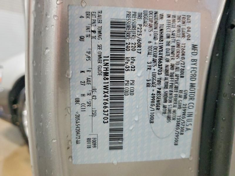 2004 Lincoln Town car Executive