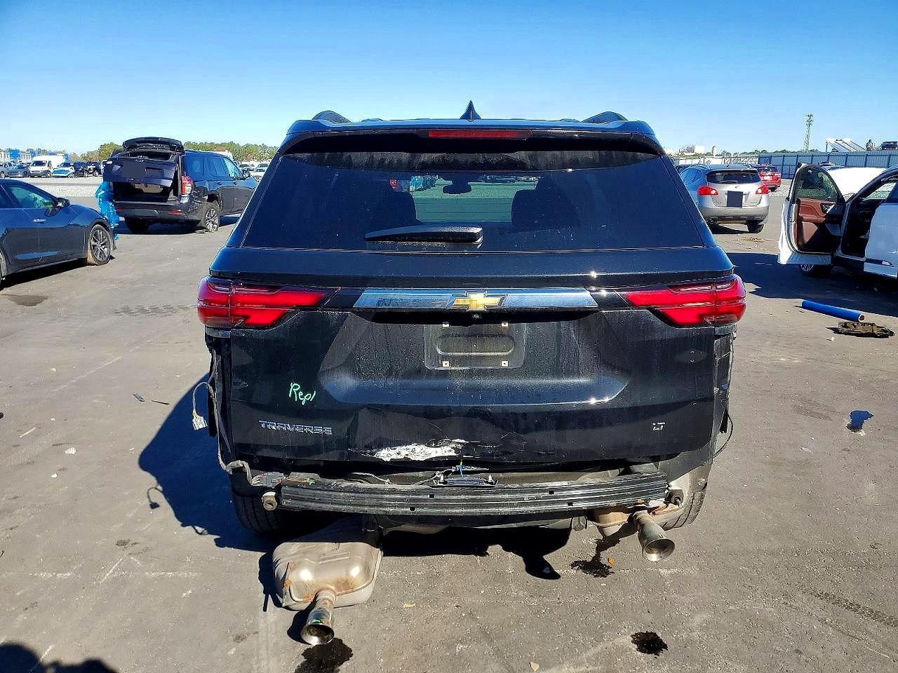 2023 Chevrolet Traverse lt