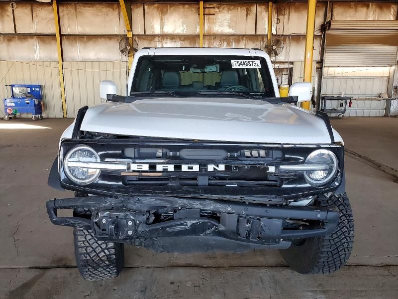 2024 Ford Bronco Outer Banks
