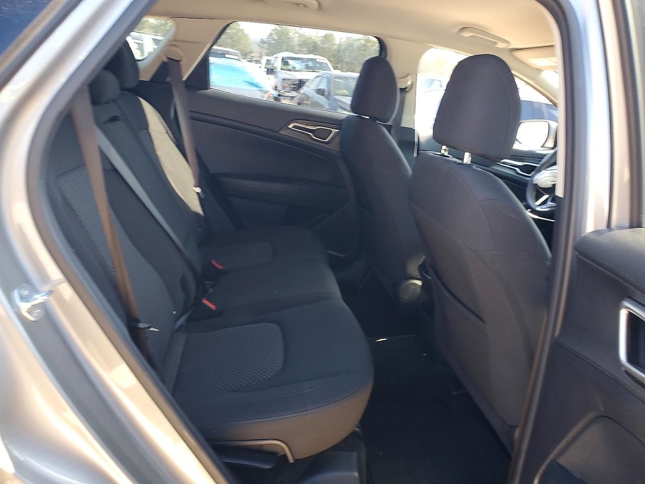 2025 KIA Sportage lx