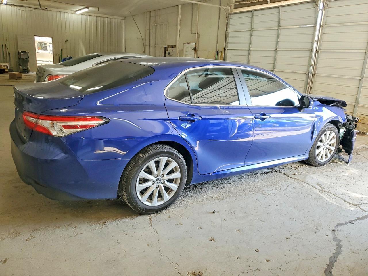 2018 Toyota Camry le