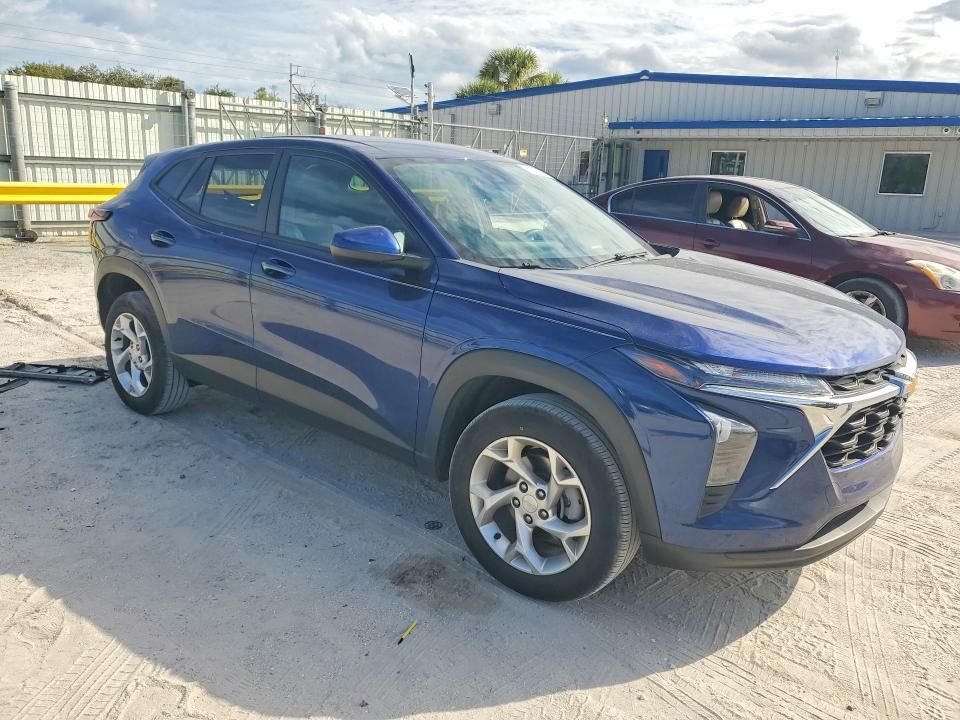 2024 Chevrolet Trax ls