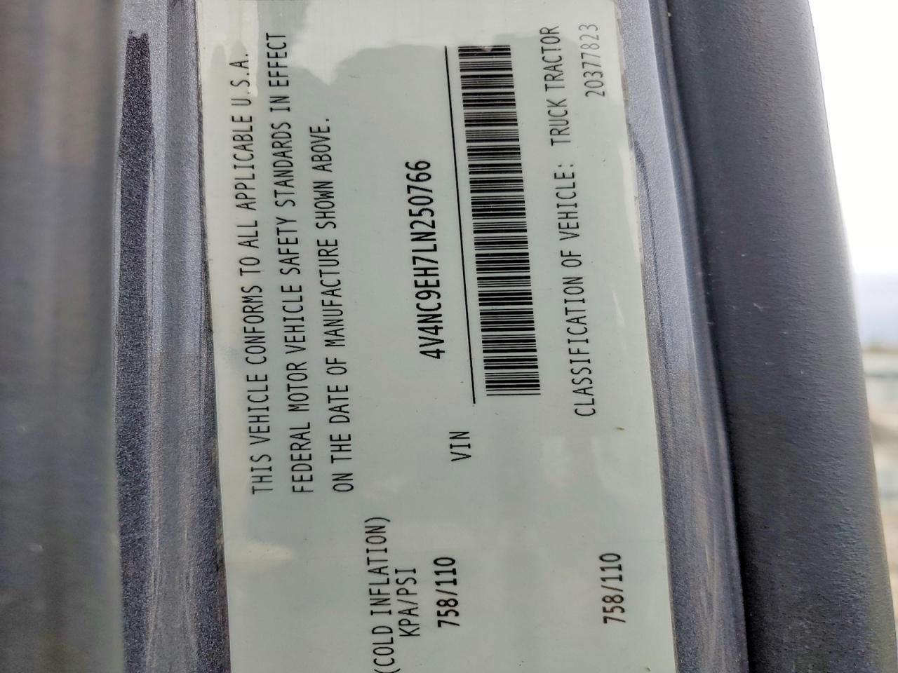 2020 Volvo VNL Semi Truck