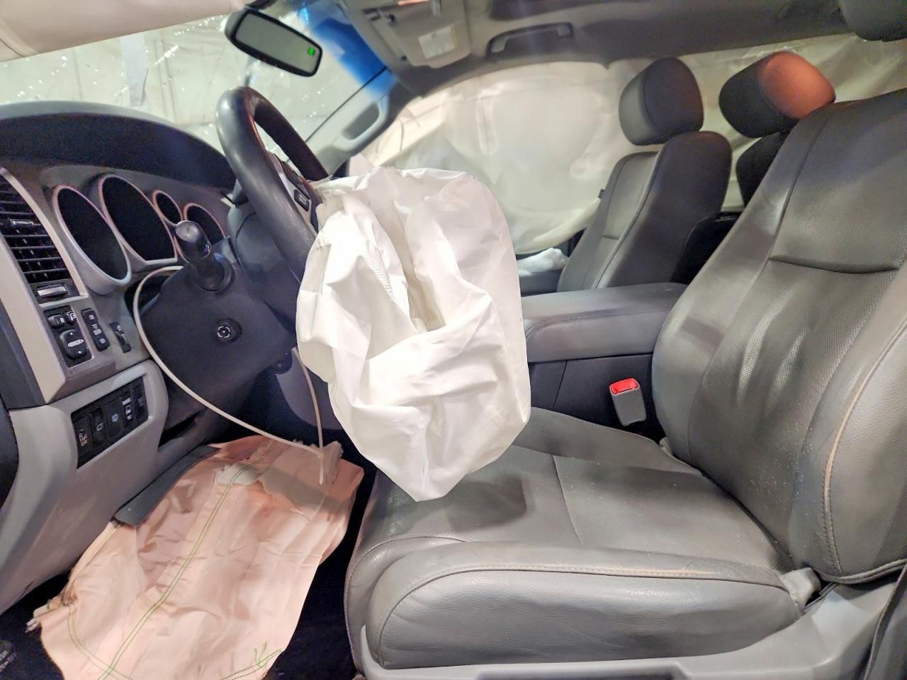 2014 Toyota Sequoia Platinum