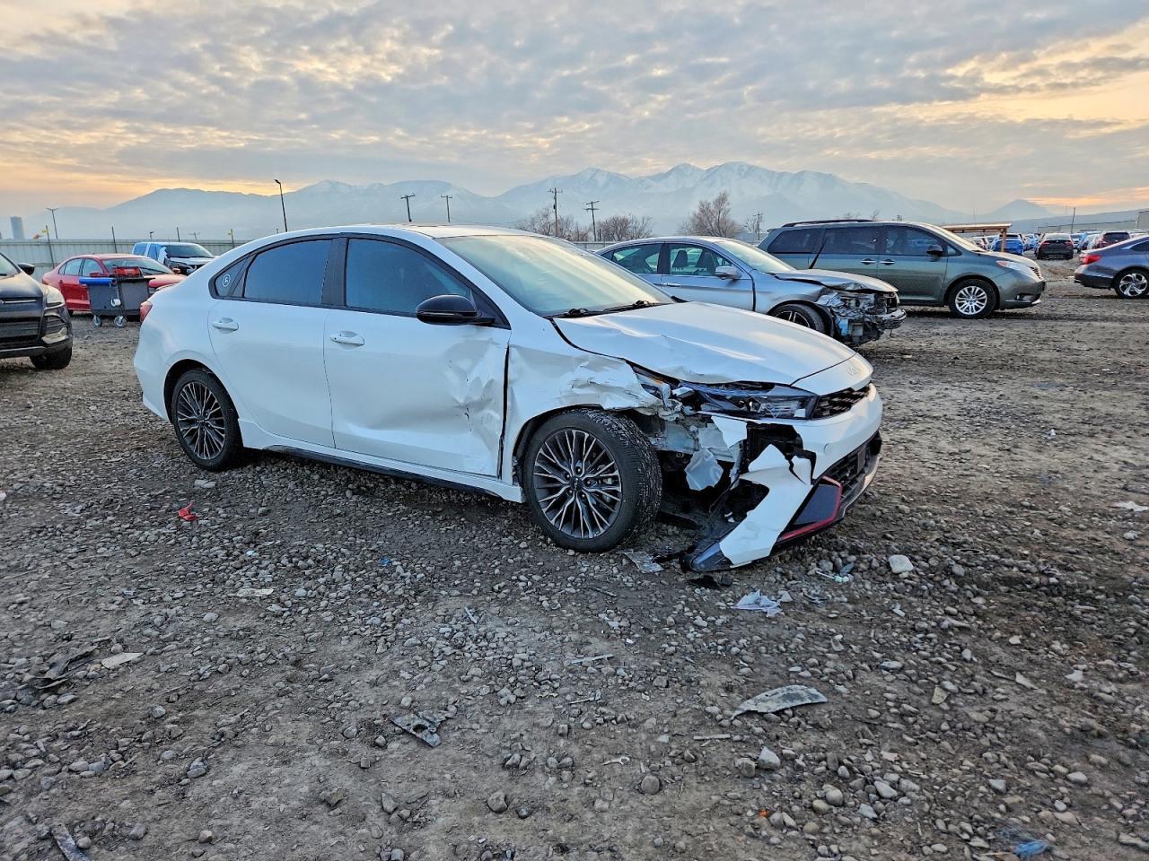 2023 KIA Forte gt Line