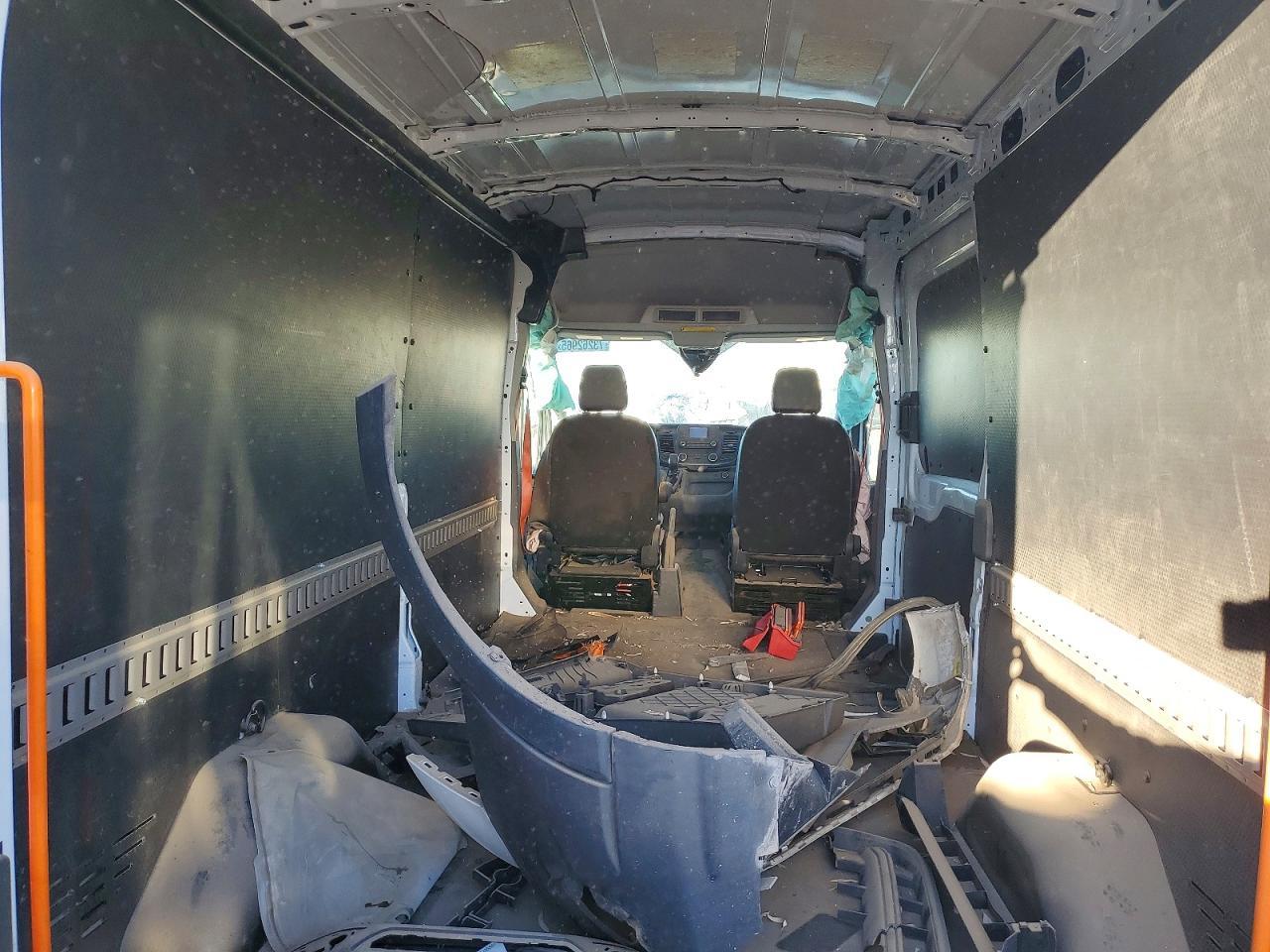 2020 Ford Transit 150 Delivery van