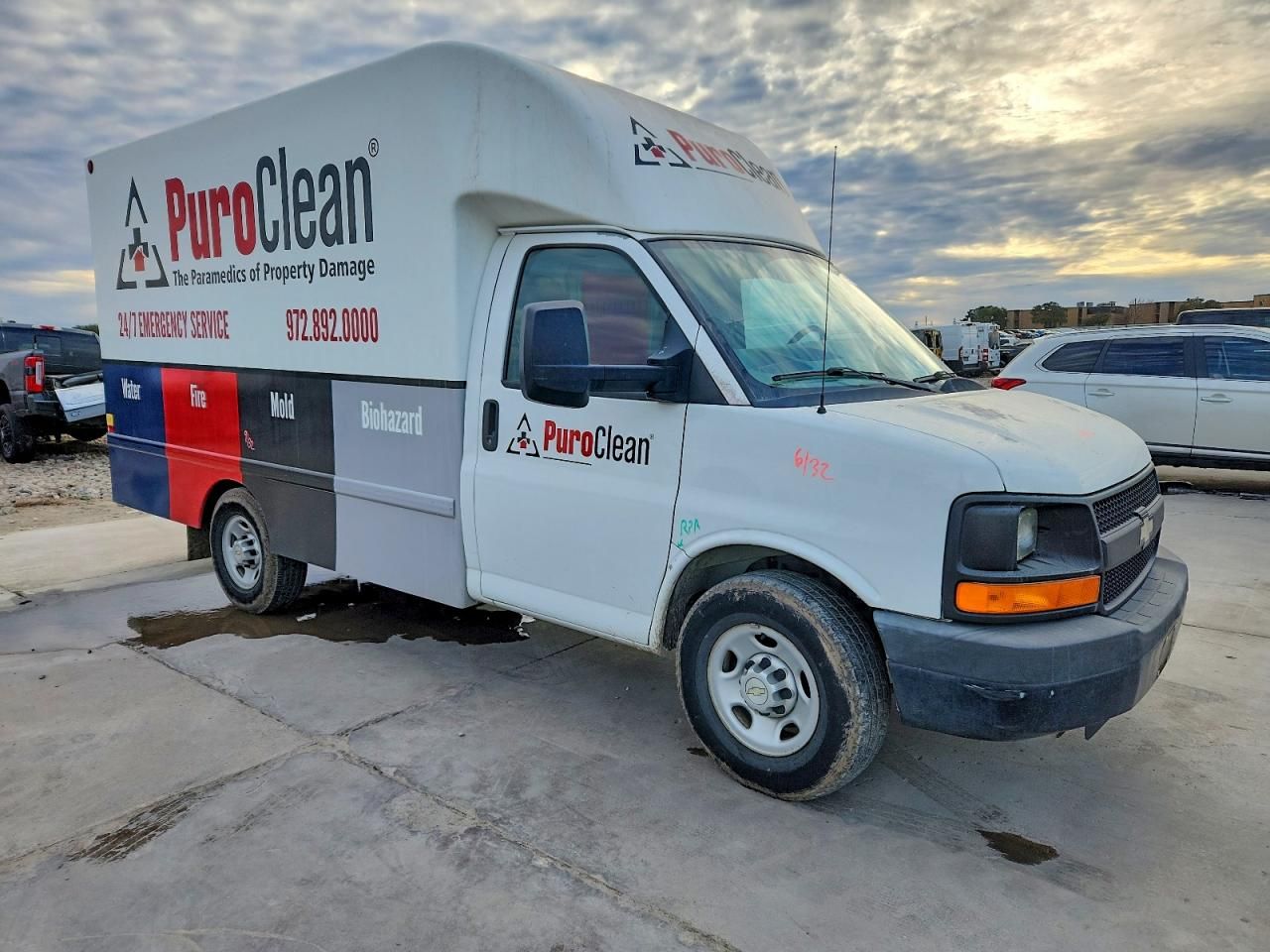 2013 Chevrolet Express Delivery Truck