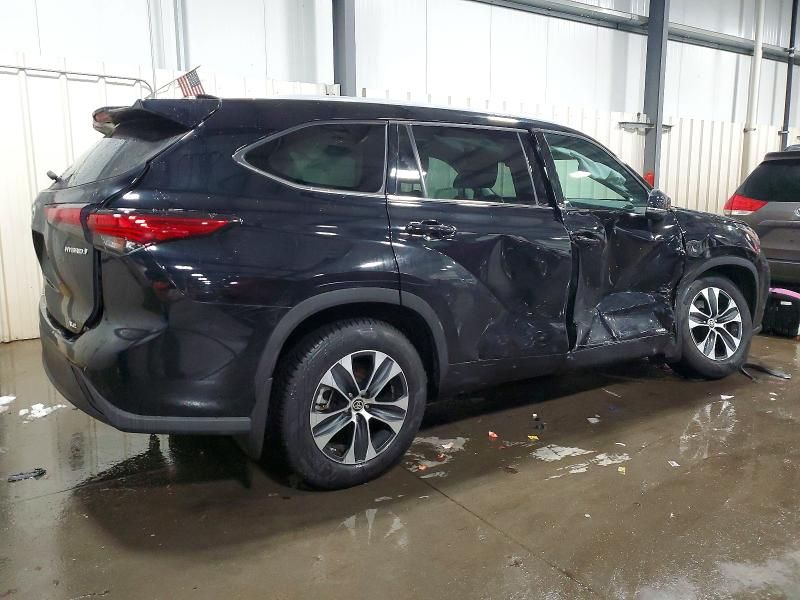 2022 Toyota Highlander Hybrid xle
