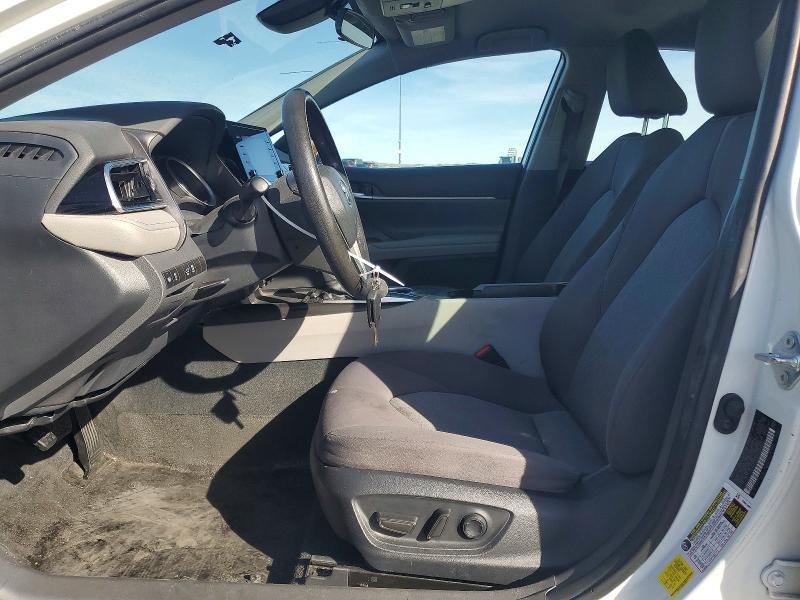 2024 Toyota Camry le