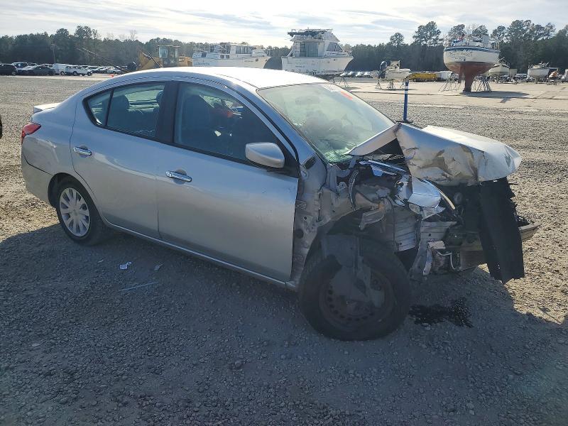 2018 Nissan Versa s