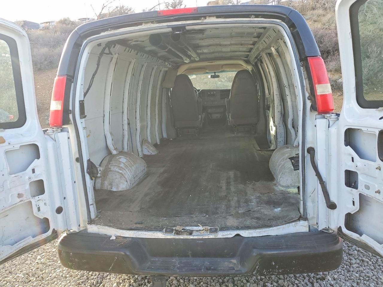 2014 Chevrolet Express 2500 Delivery Van