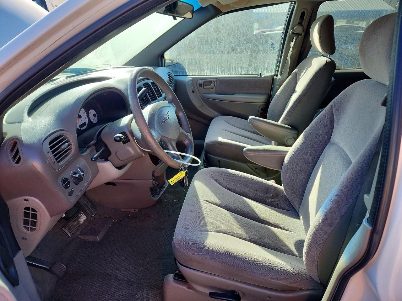 2001 Chrysler Town & Country lx