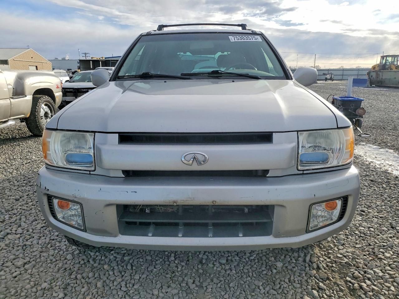 2003 Infiniti QX4