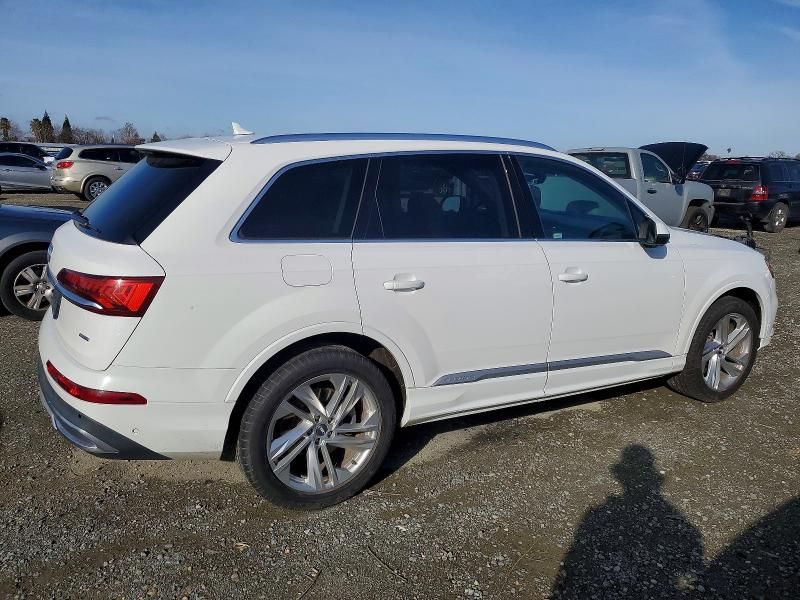 2020 Audi Q7 Premium Plus