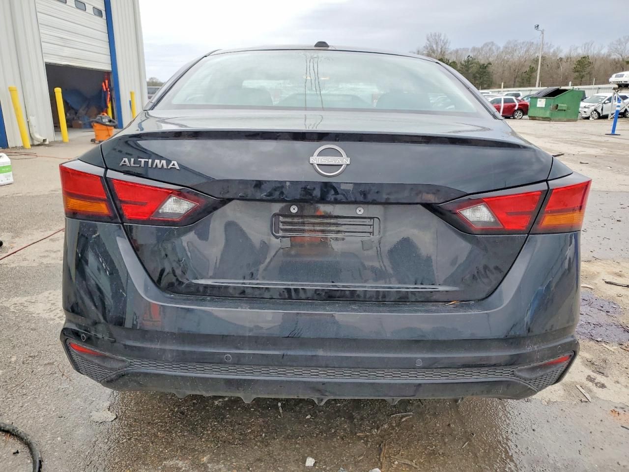 2025 Nissan Altima sv