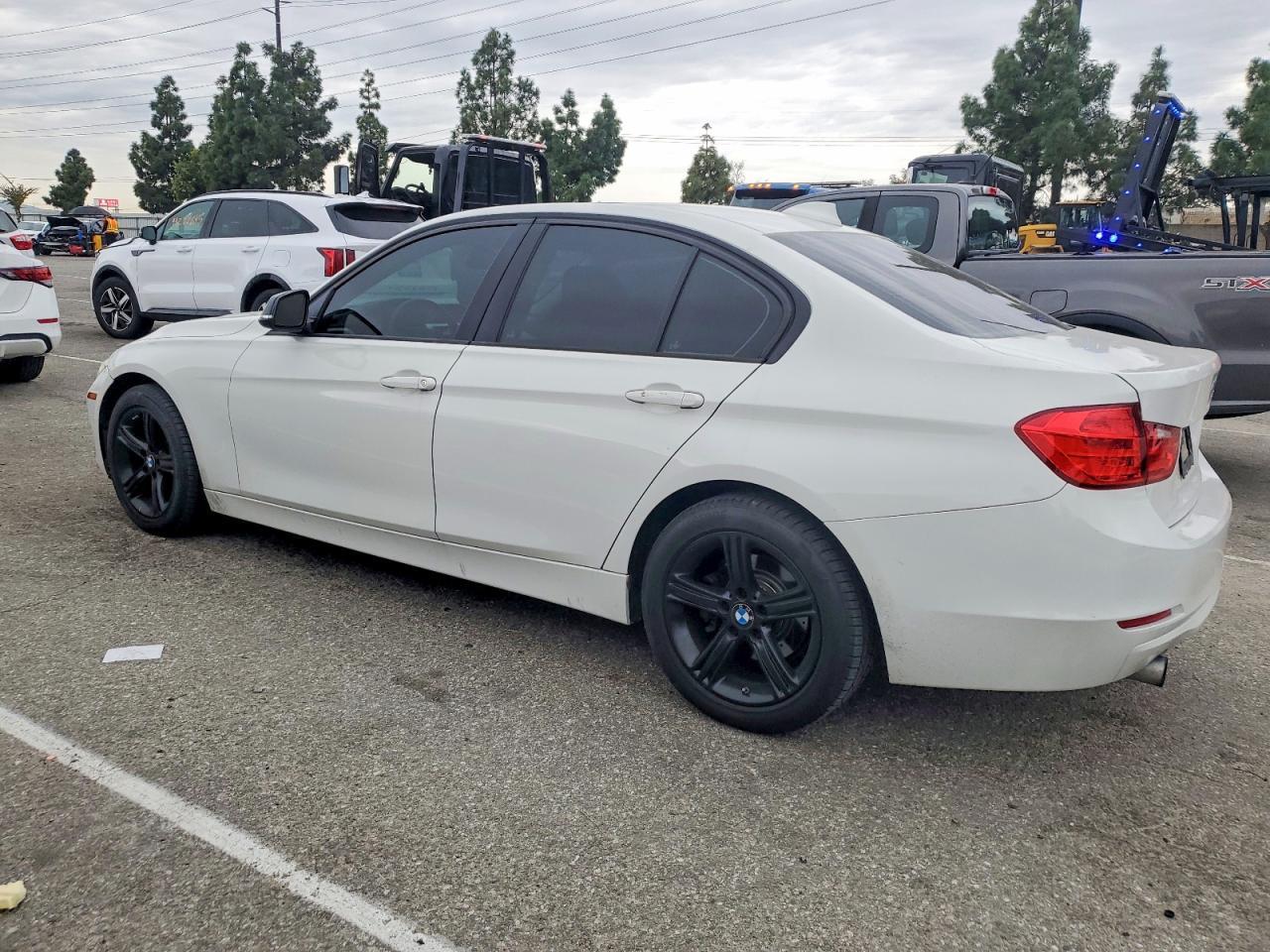 2013 BMW 320 i