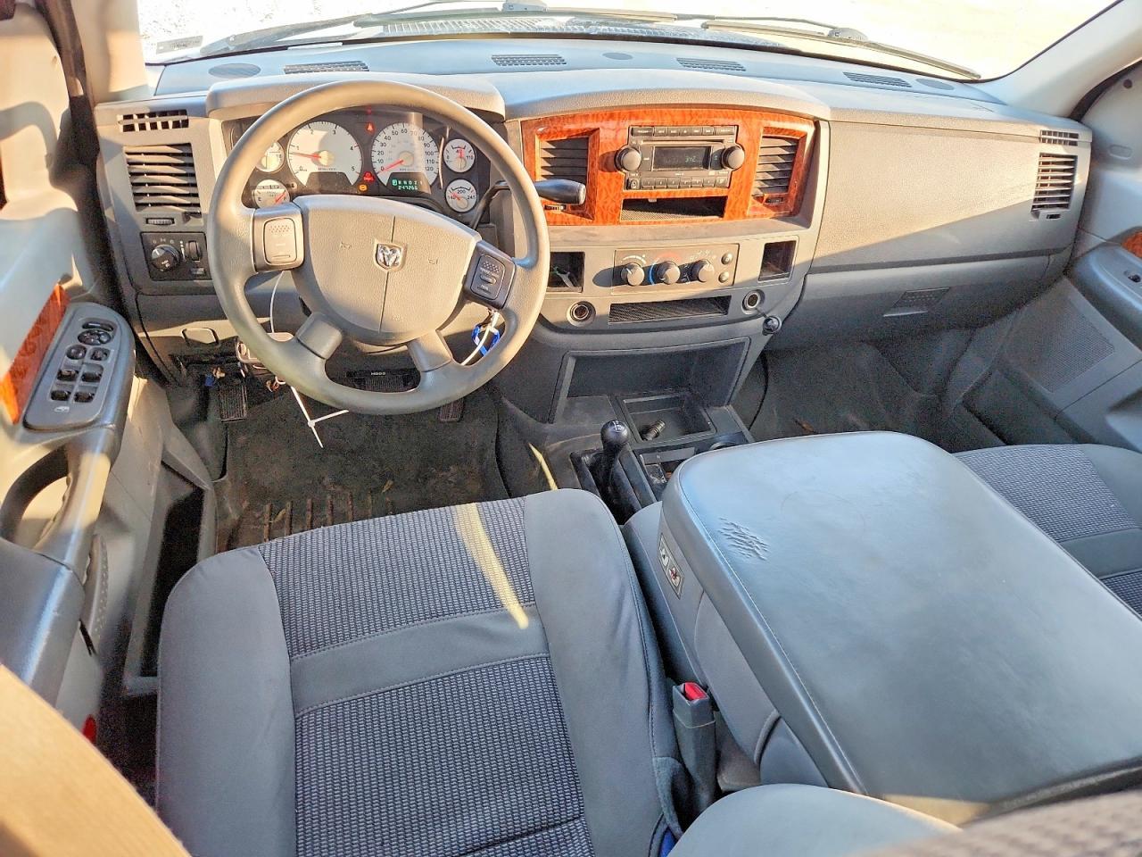 2006 Dodge RAM Flatbed Truck