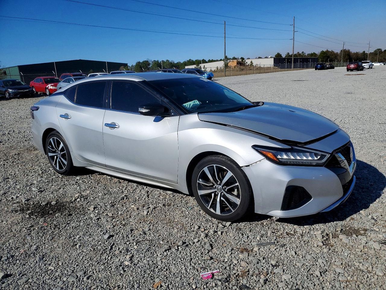 2022 Nissan Maxima sv