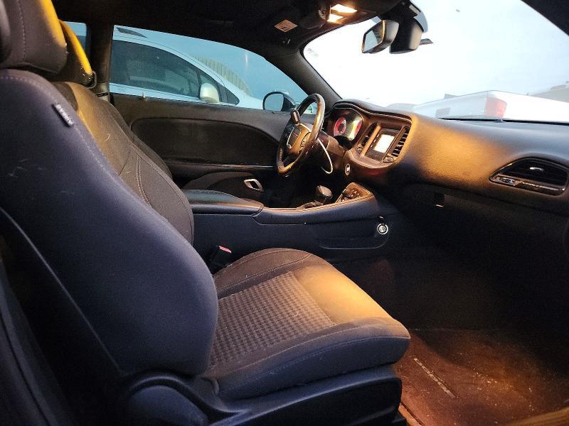 2016 Dodge Challenger sxt