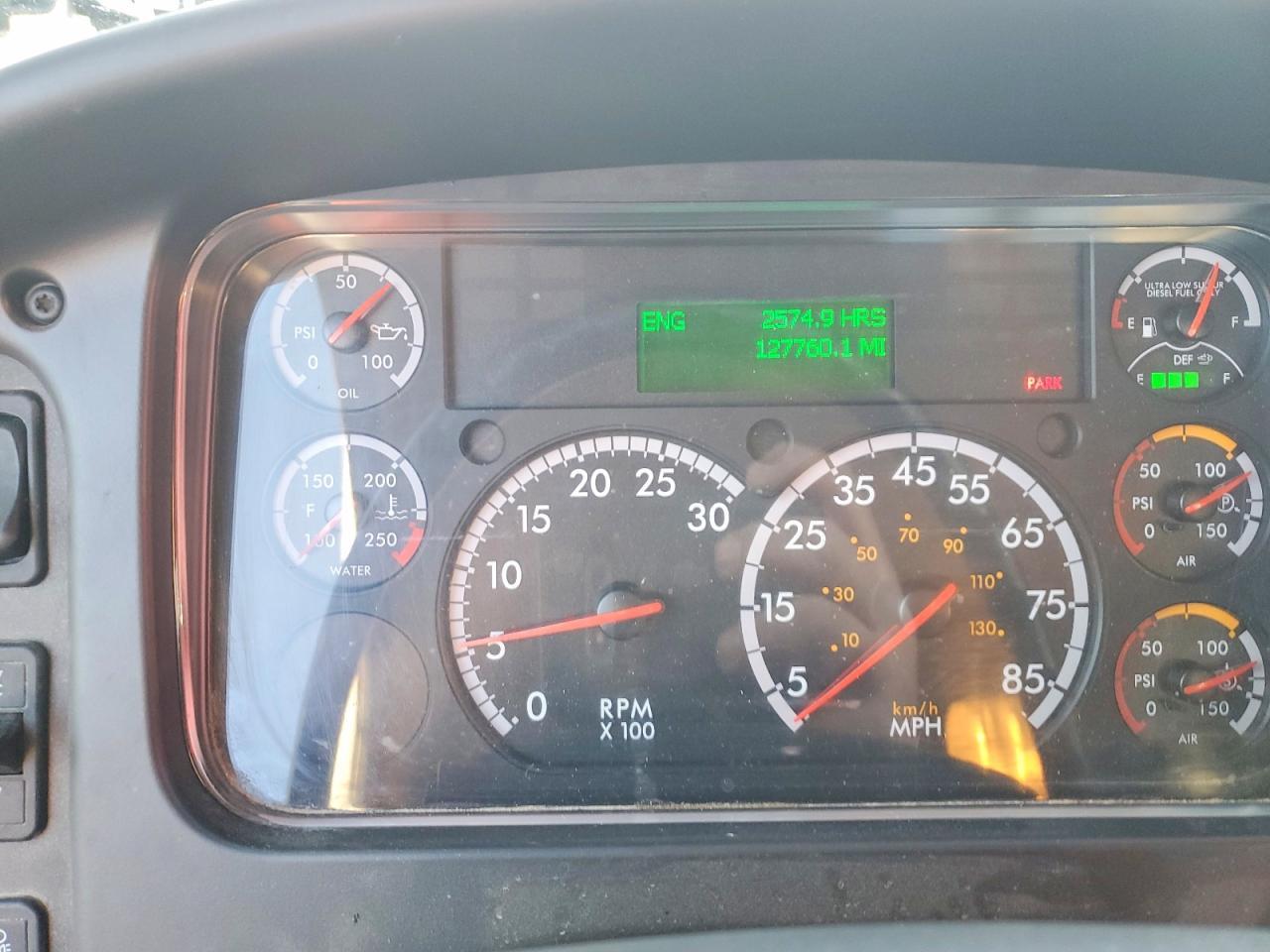 2016 Freightliner Business Class M2 Semi Truck