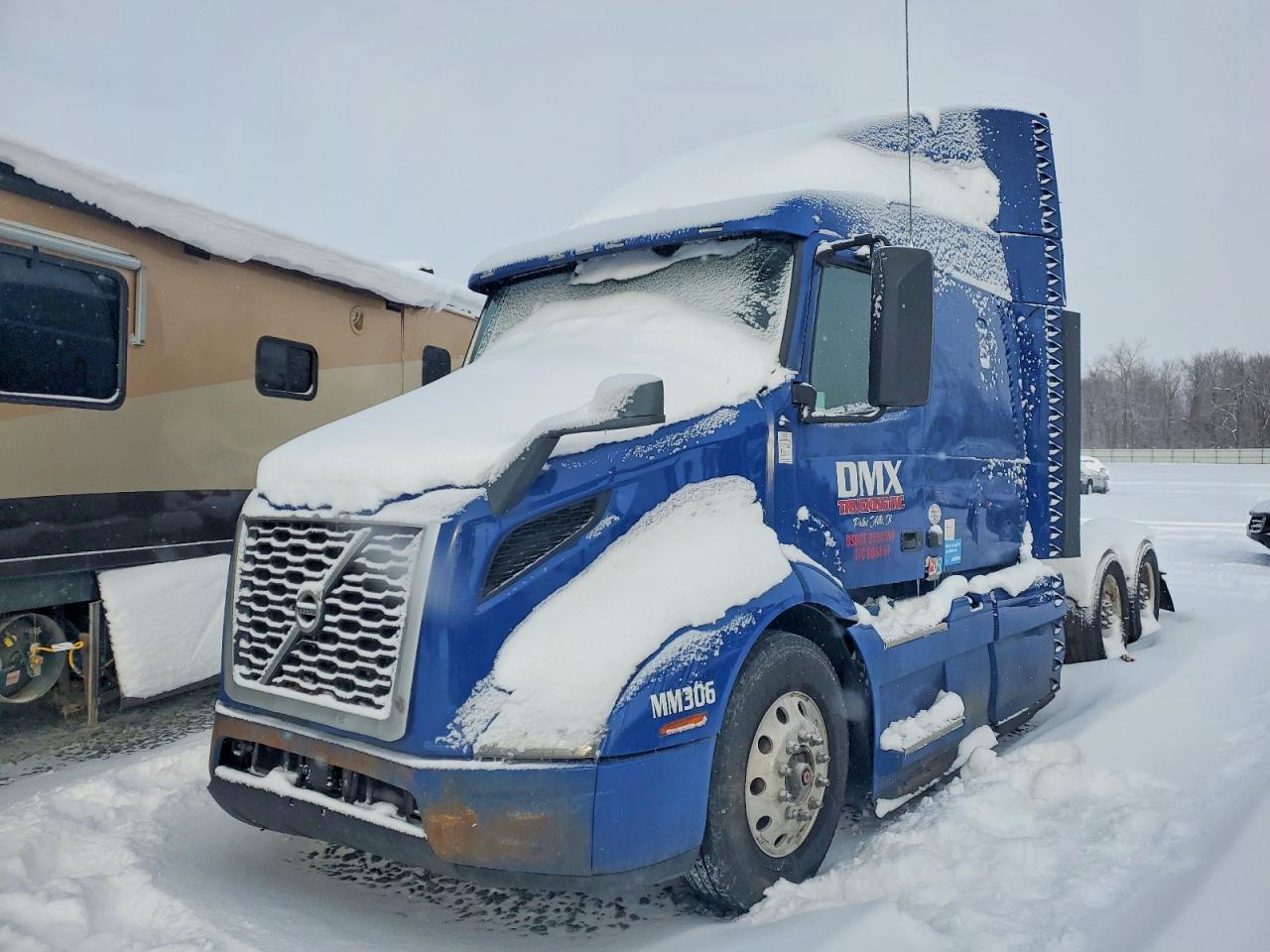 2019 Volvo VNR Semi Truck