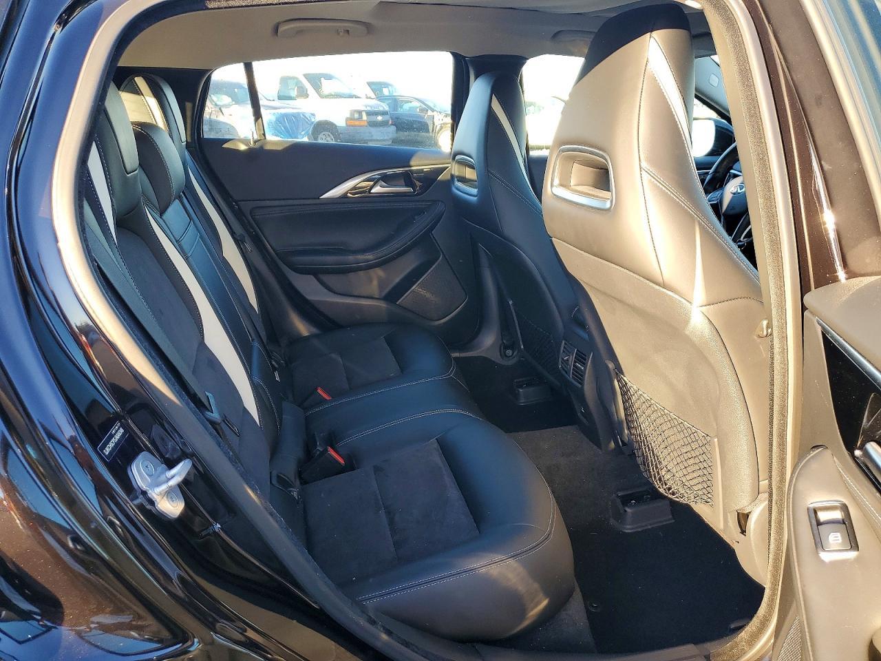 2018 Infiniti Qx30 Base