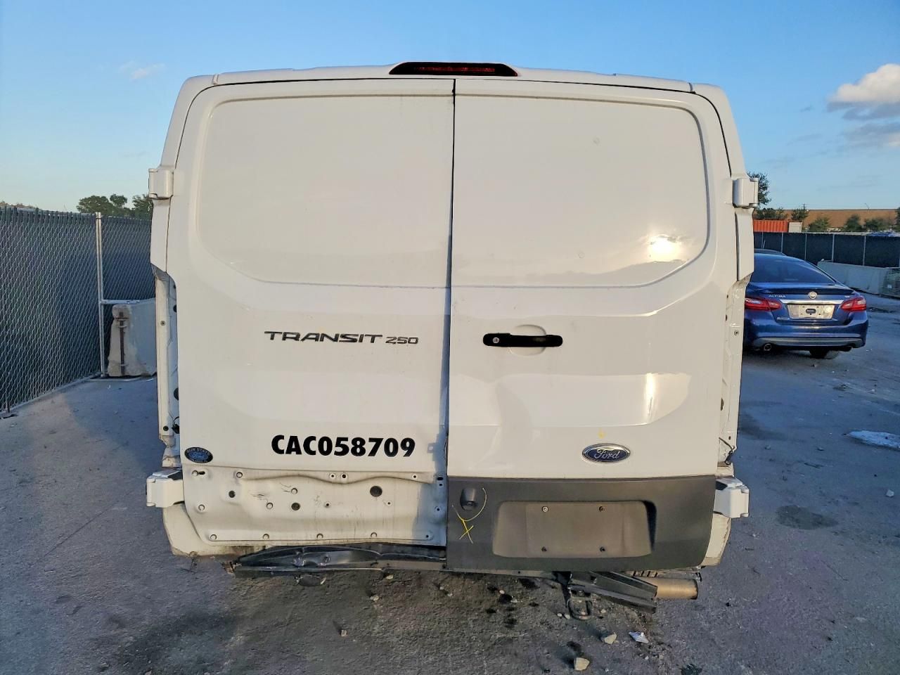 2023 Ford Transit T-250