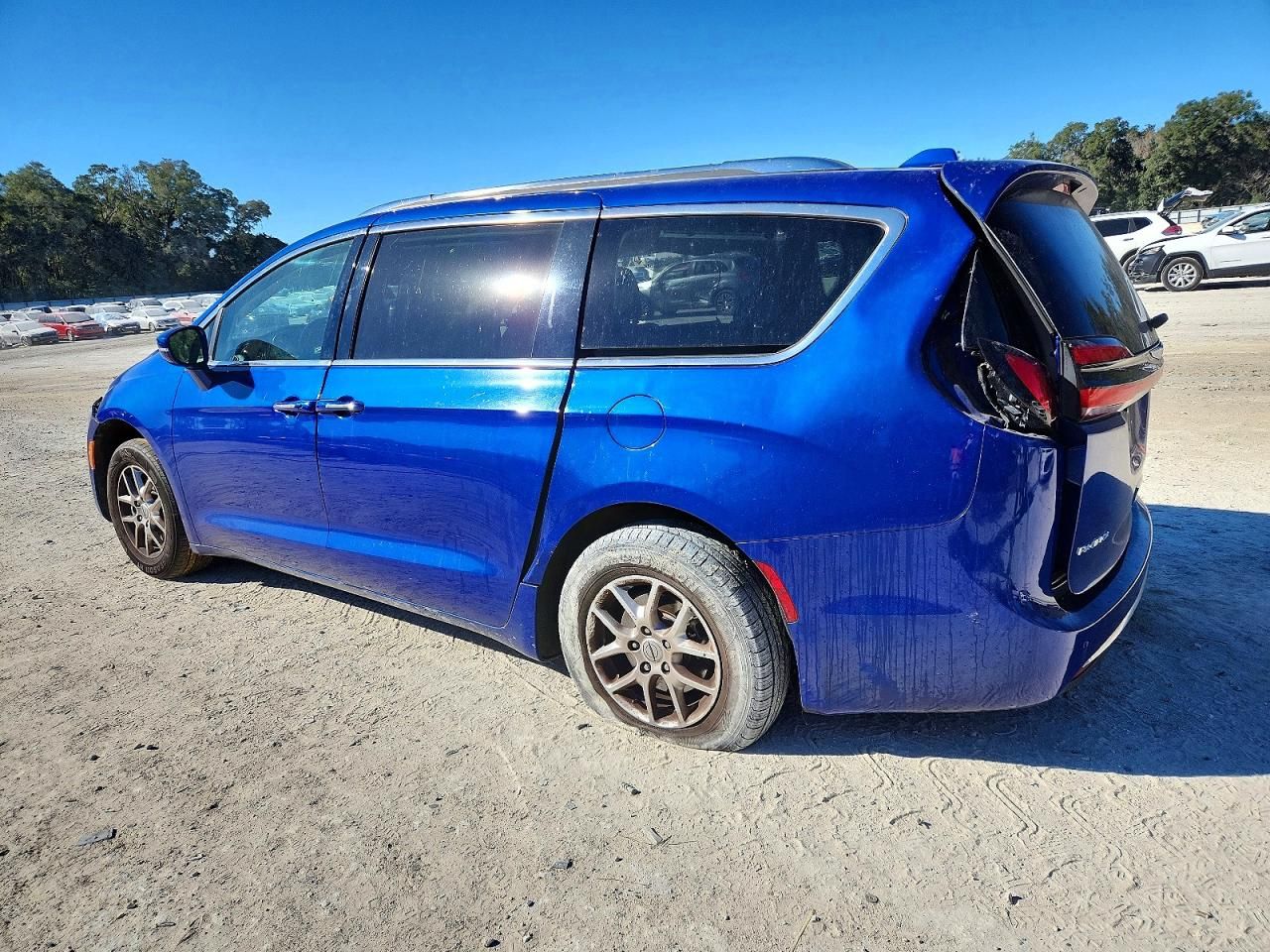 2021 Chrysler Pacifica Touring l