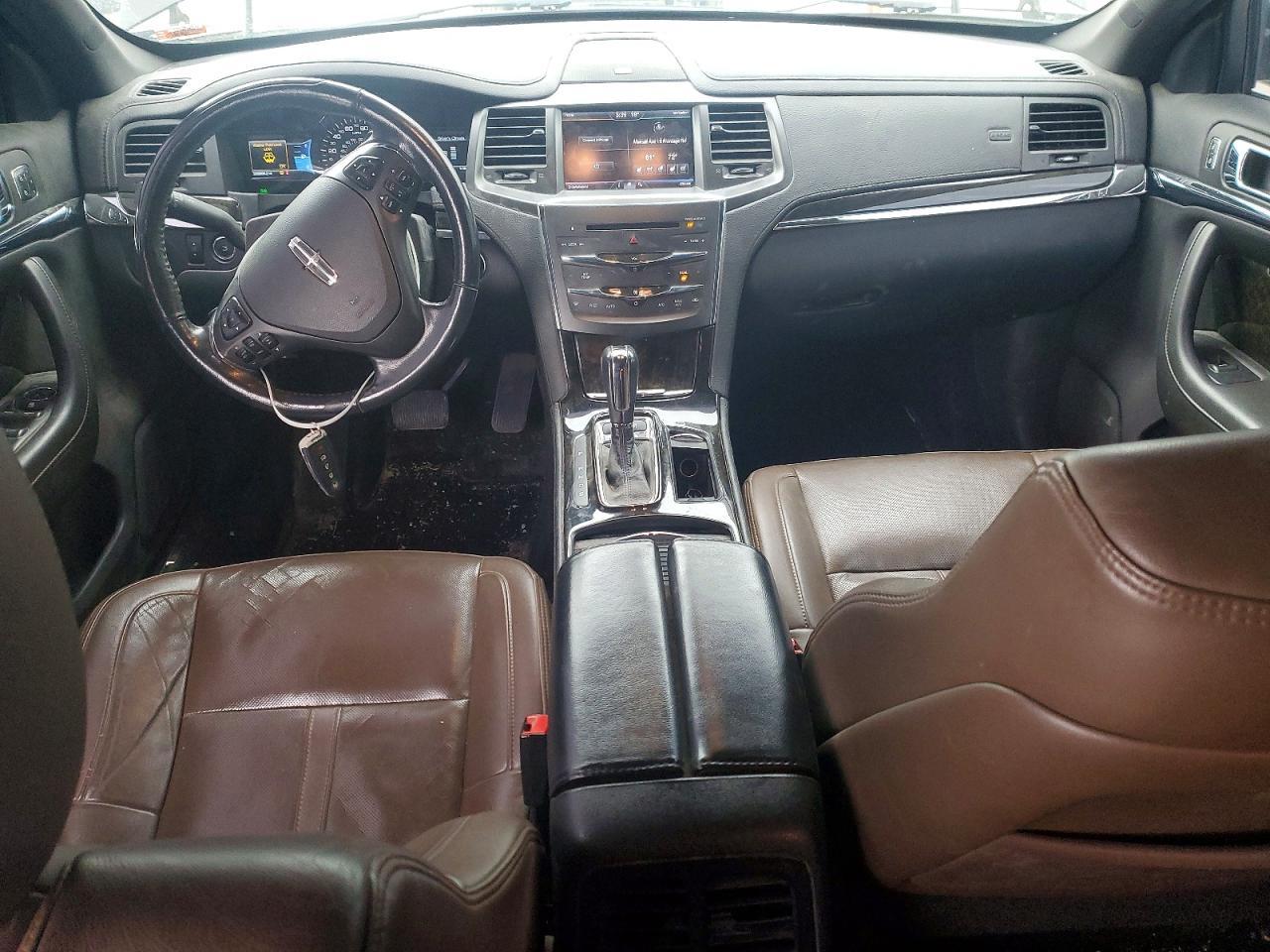 2013 Lincoln Townhouse MKS