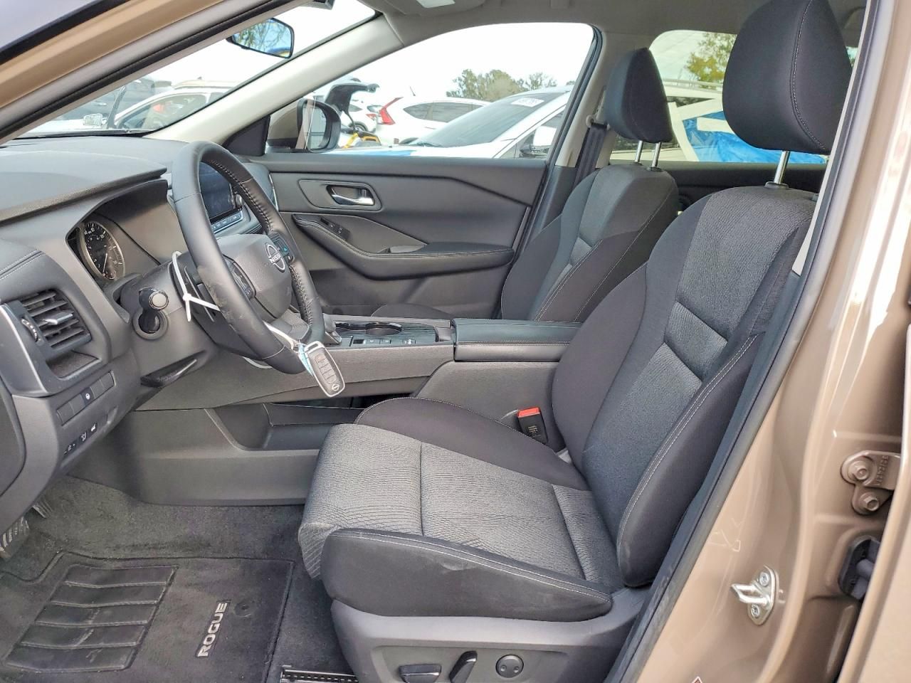 2025 Nissan Rogue sv