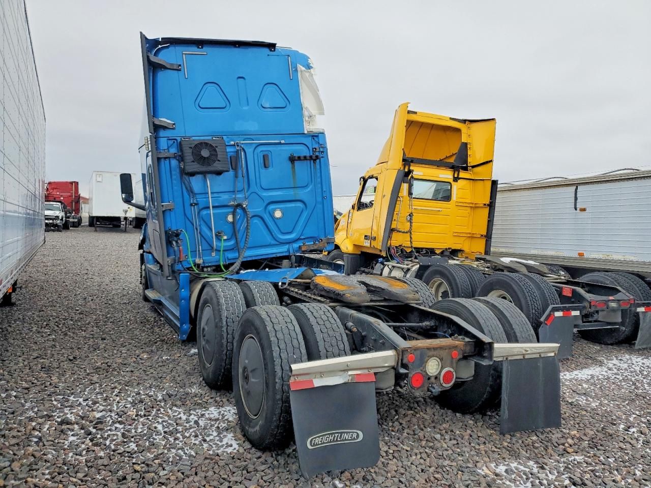 2019 Freightliner Cascadia 126 Semi Truck