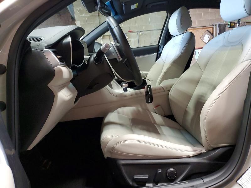 2025 Genesis G70 Base