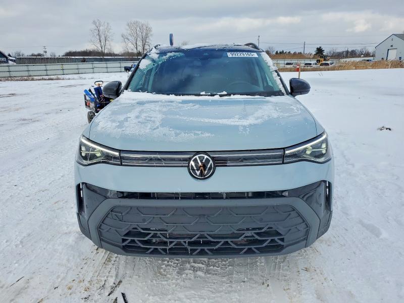 2025 Volkswagen Taos se Black