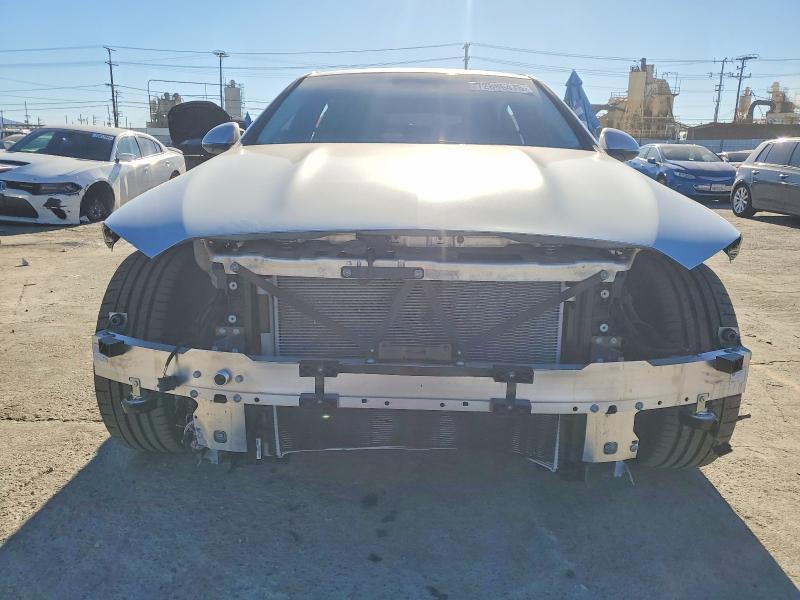 2025 Mercedes-Benz C300