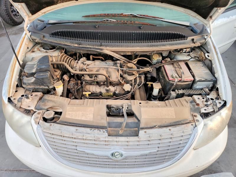 2002 Chrysler Town & Country lx