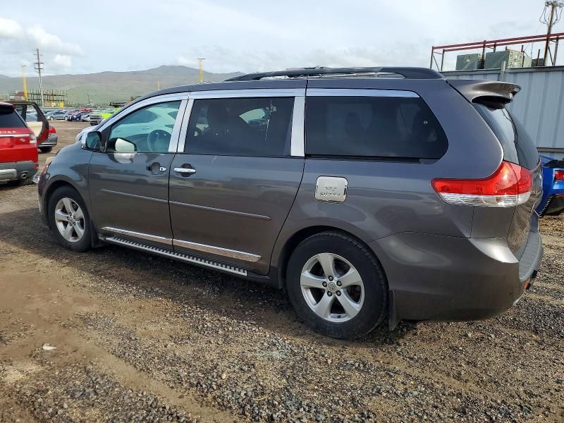 2013 Toyota Sienna xle