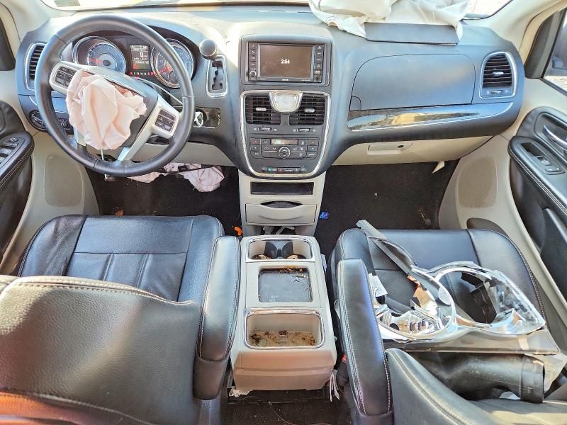 2014 Chrysler Town & Country Touring