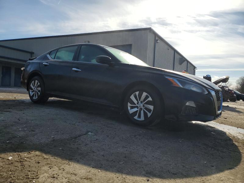 2019 Nissan Altima s