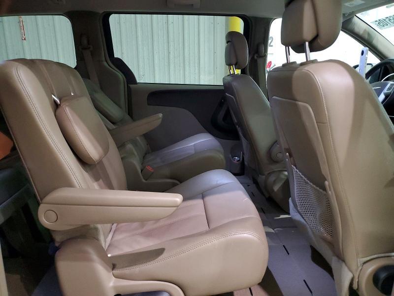 2014 Chrysler Town & Country Touring
