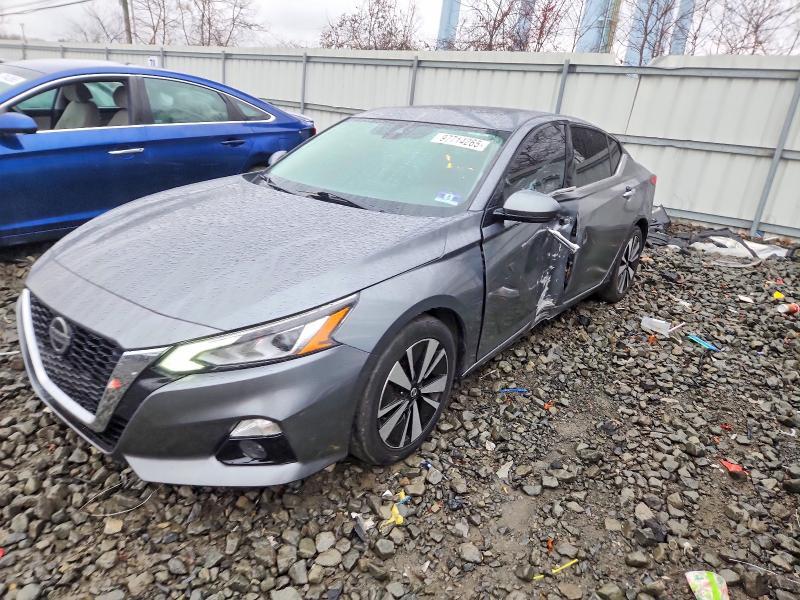 2019 Niss Altima sl