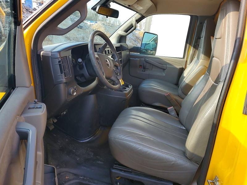 2021 GMC Savana Cut-box Truck