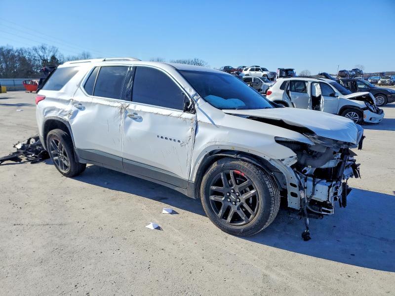 2018 Chevrolet Traverse lt