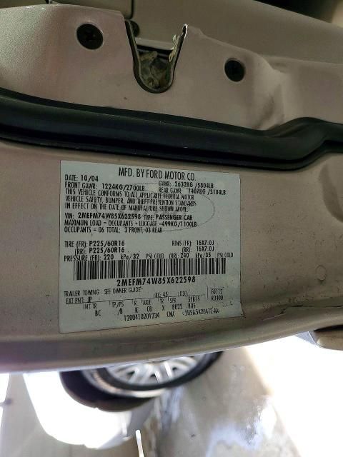 2005 Mercury Grand Marquis gs