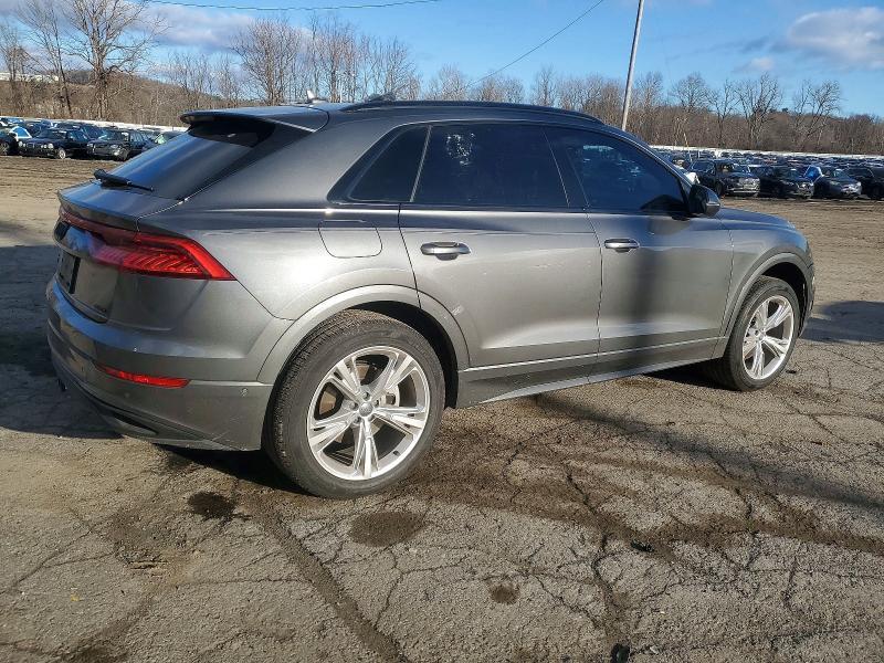 2019 Audi Q8 Premium Plus